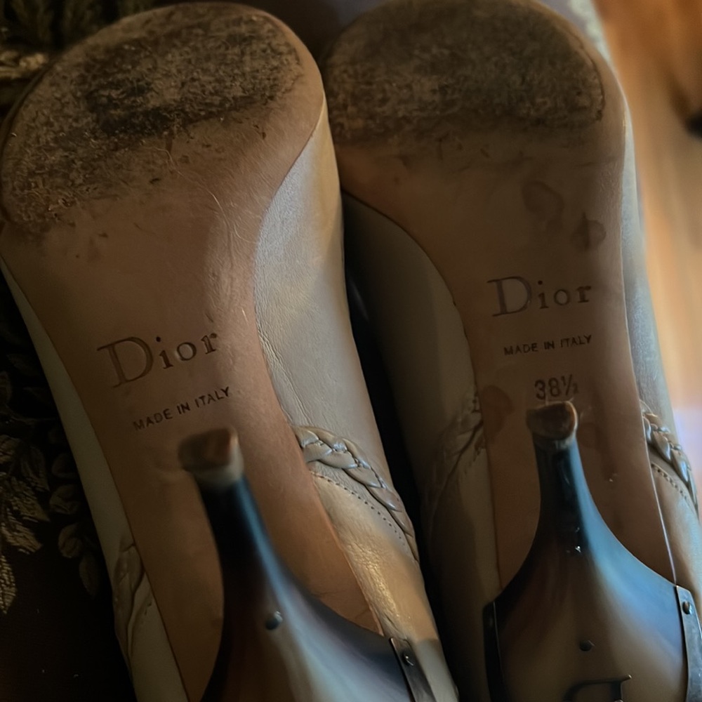 RARE VINTAGE DIOR whipstitch tooled leather bone heel pumps - Picture 7 of 7